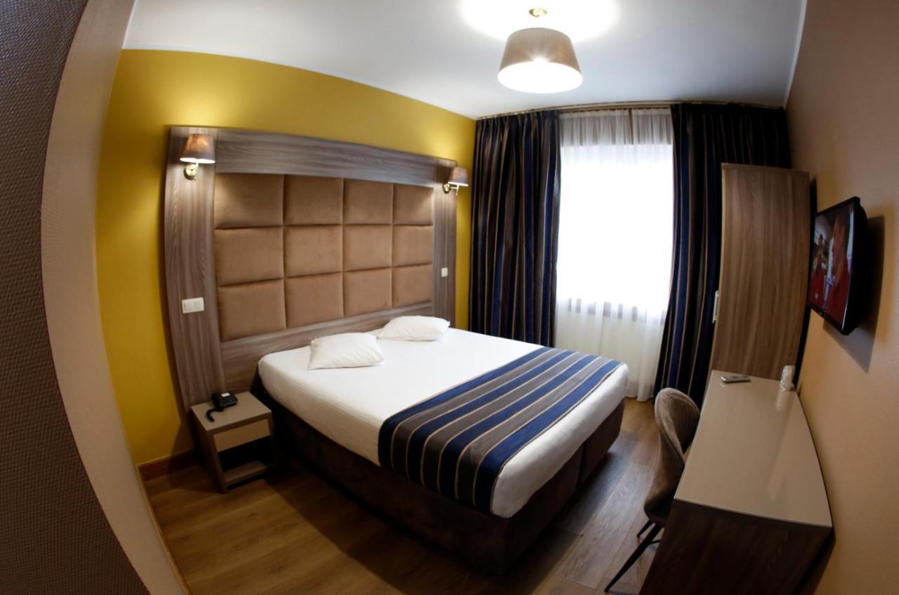 Hotel Midi-Zuid Saint-Gilles Ngoại thất bức ảnh