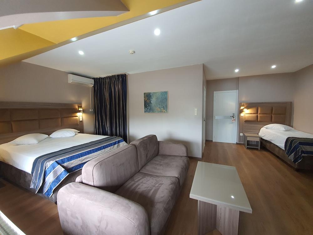 Hotel Midi-Zuid Saint-Gilles Ngoại thất bức ảnh