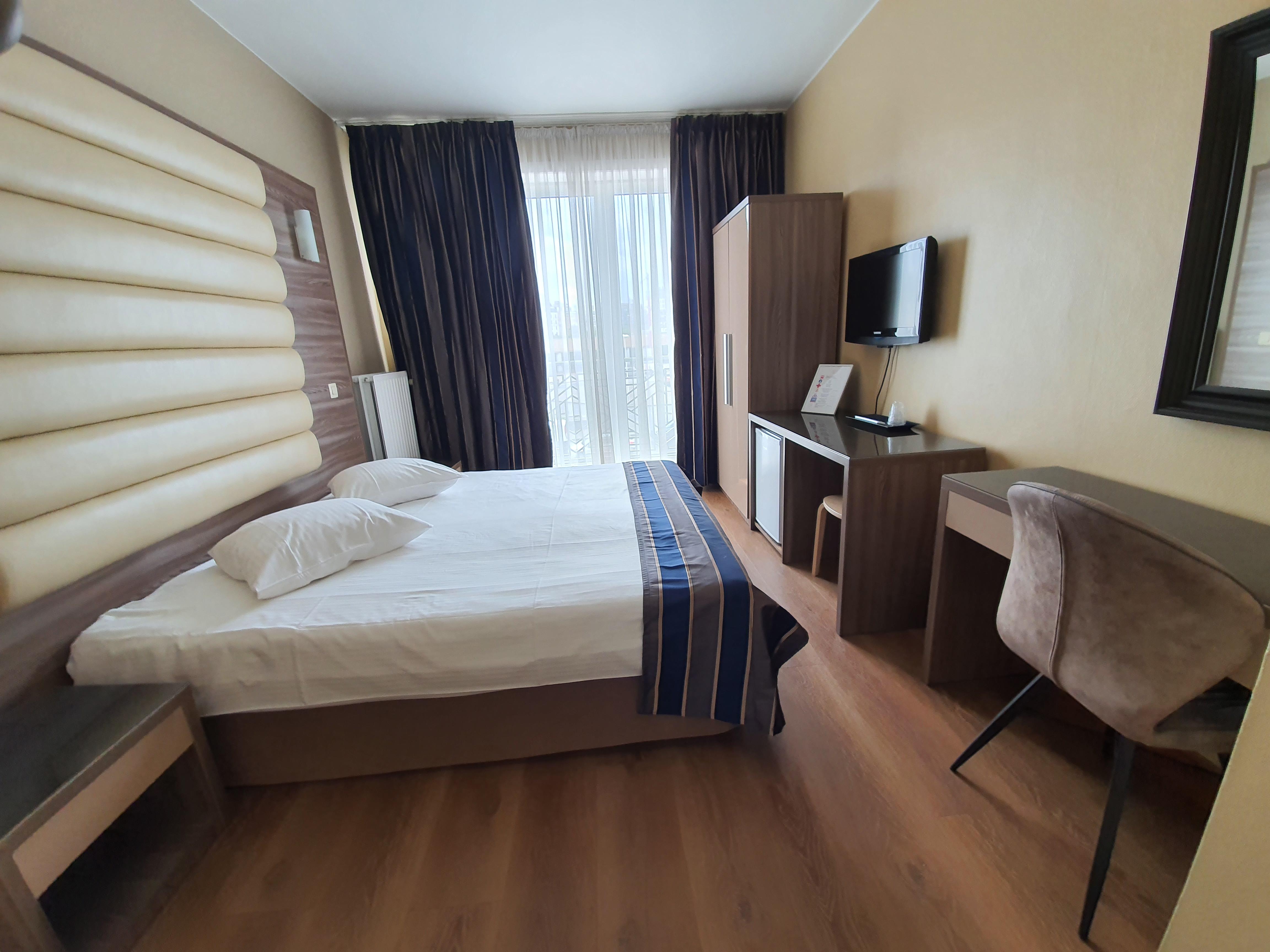 Hotel Midi-Zuid Saint-Gilles Ngoại thất bức ảnh