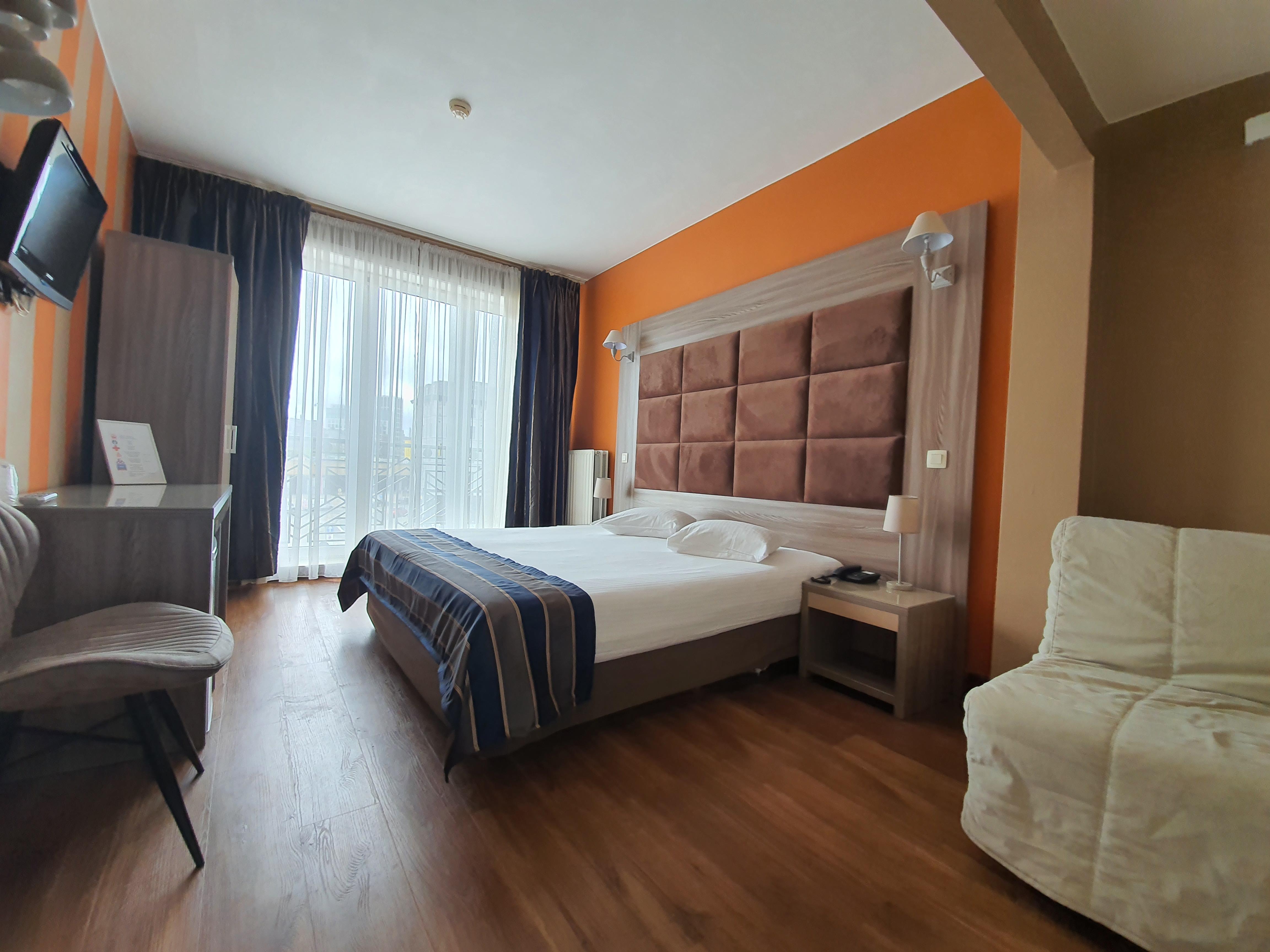 Hotel Midi-Zuid Saint-Gilles Ngoại thất bức ảnh