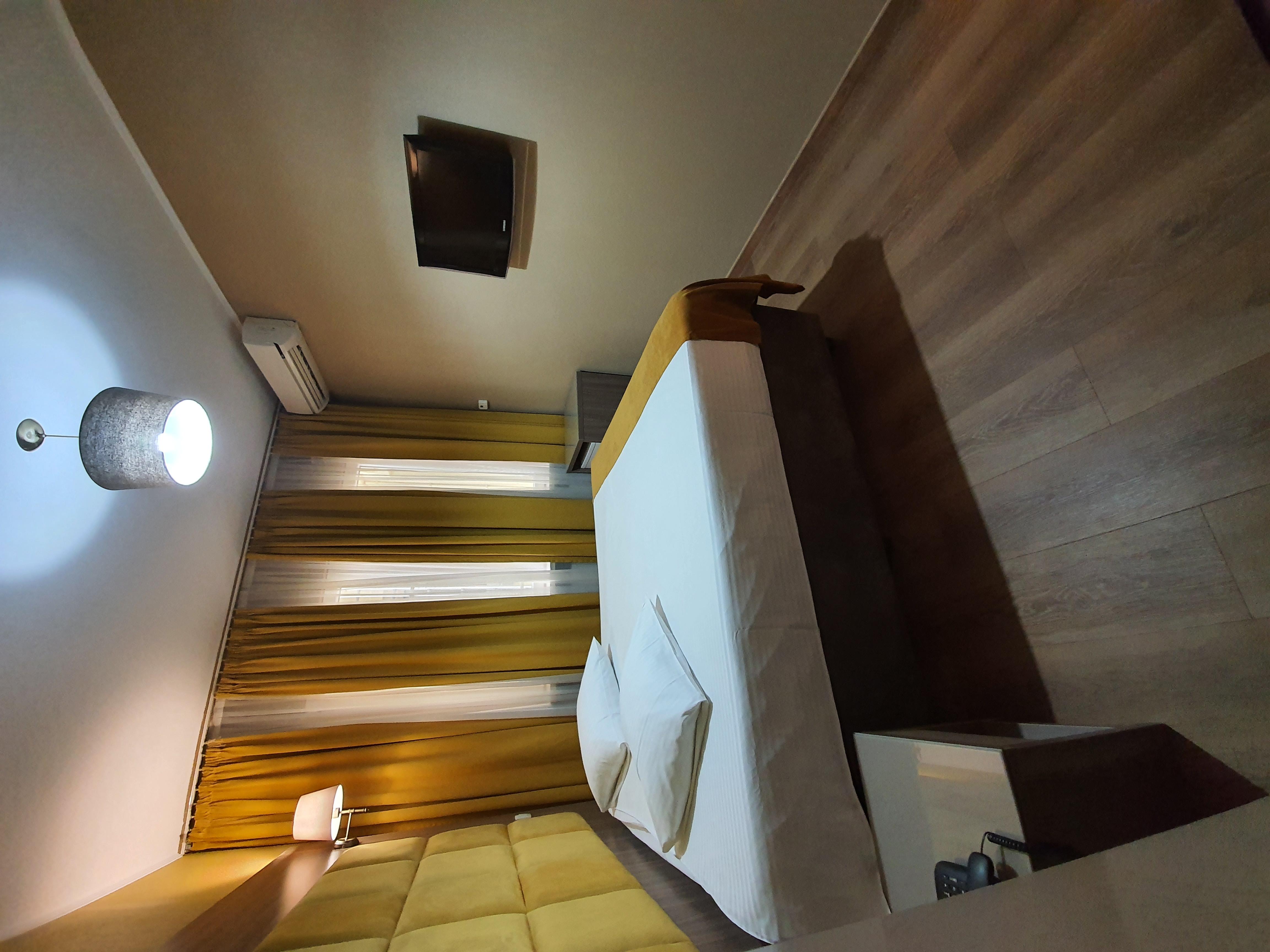Hotel Midi-Zuid Saint-Gilles Ngoại thất bức ảnh