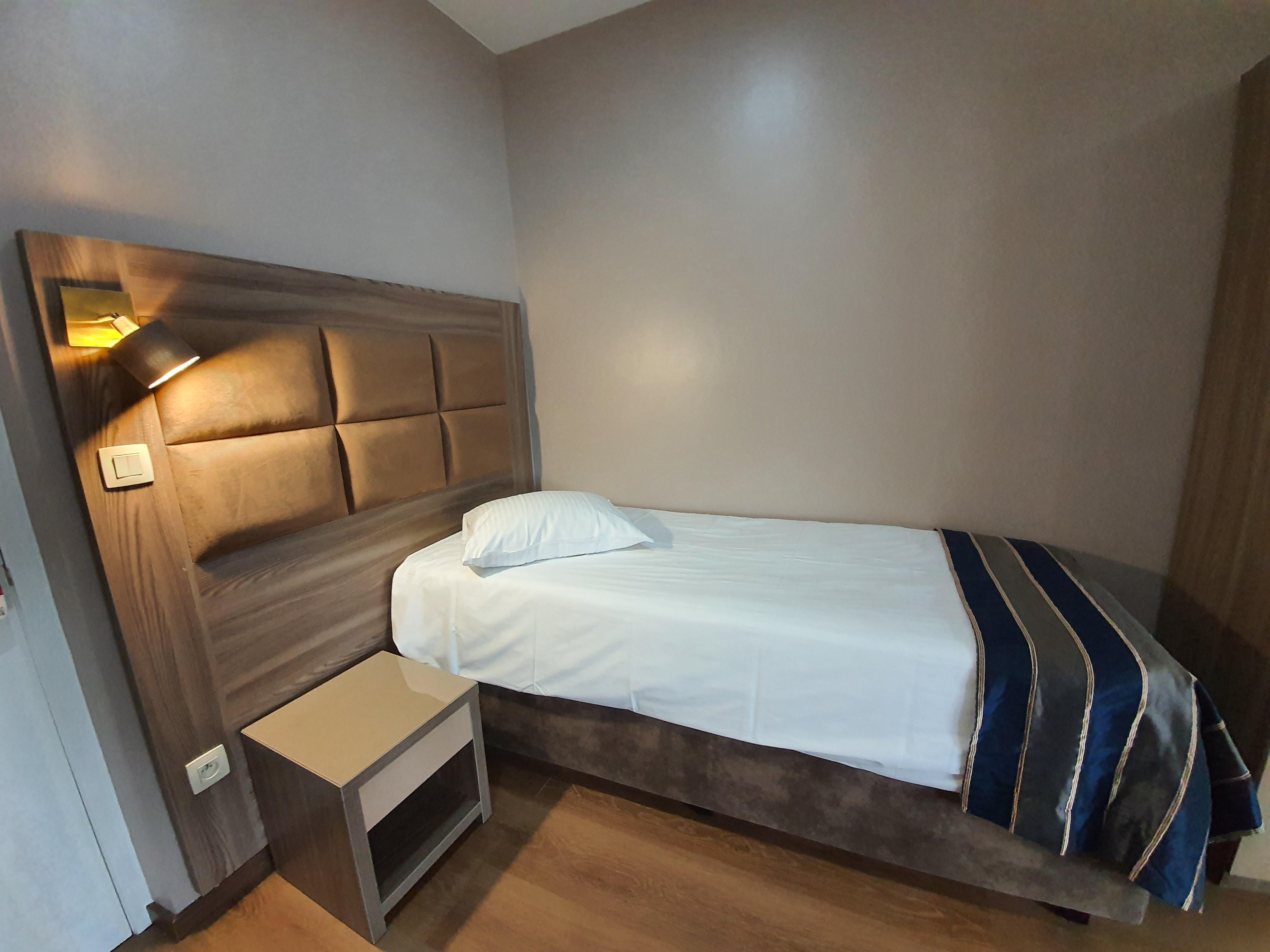 Hotel Midi-Zuid Saint-Gilles Ngoại thất bức ảnh