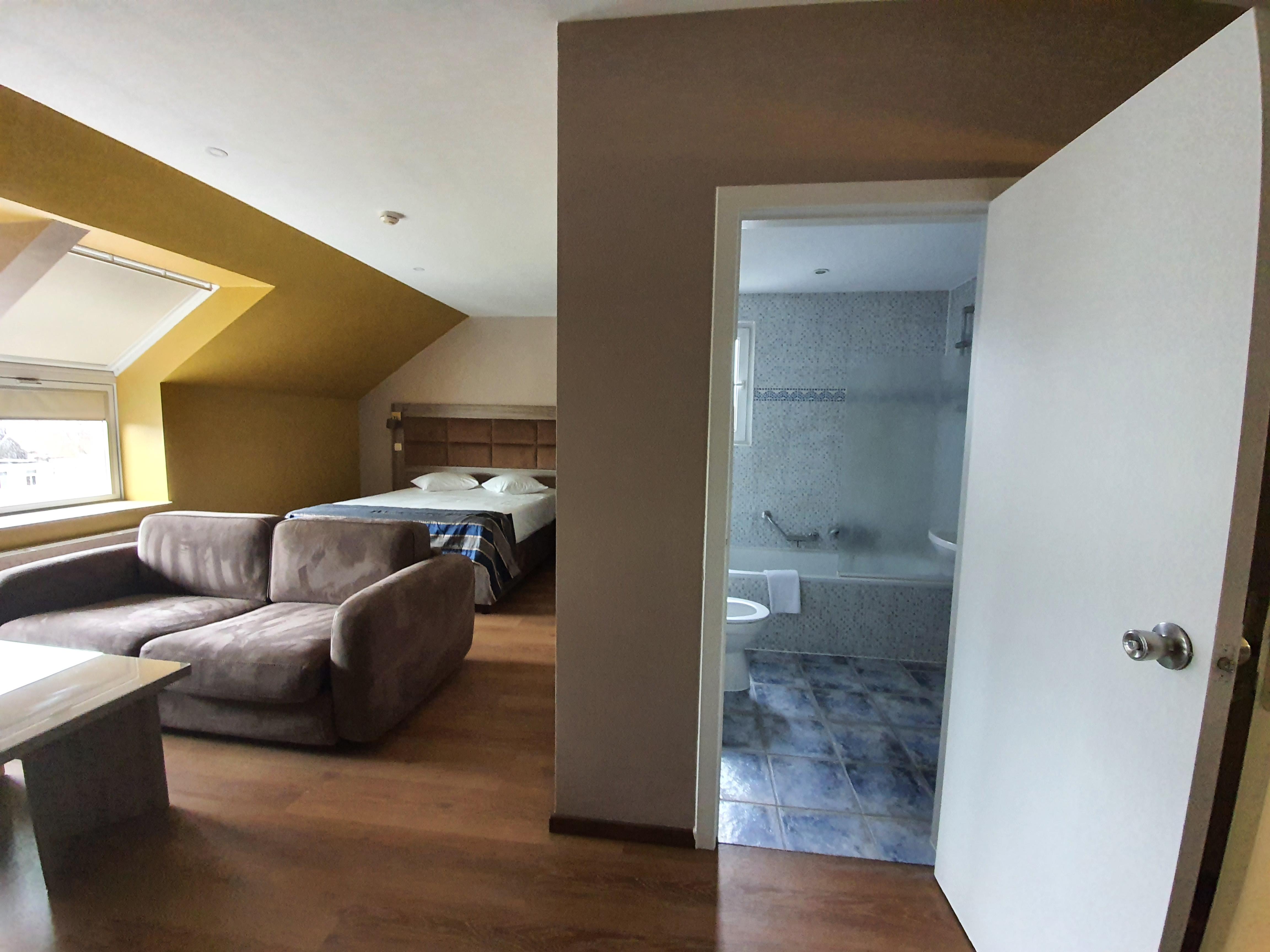 Hotel Midi-Zuid Saint-Gilles Ngoại thất bức ảnh