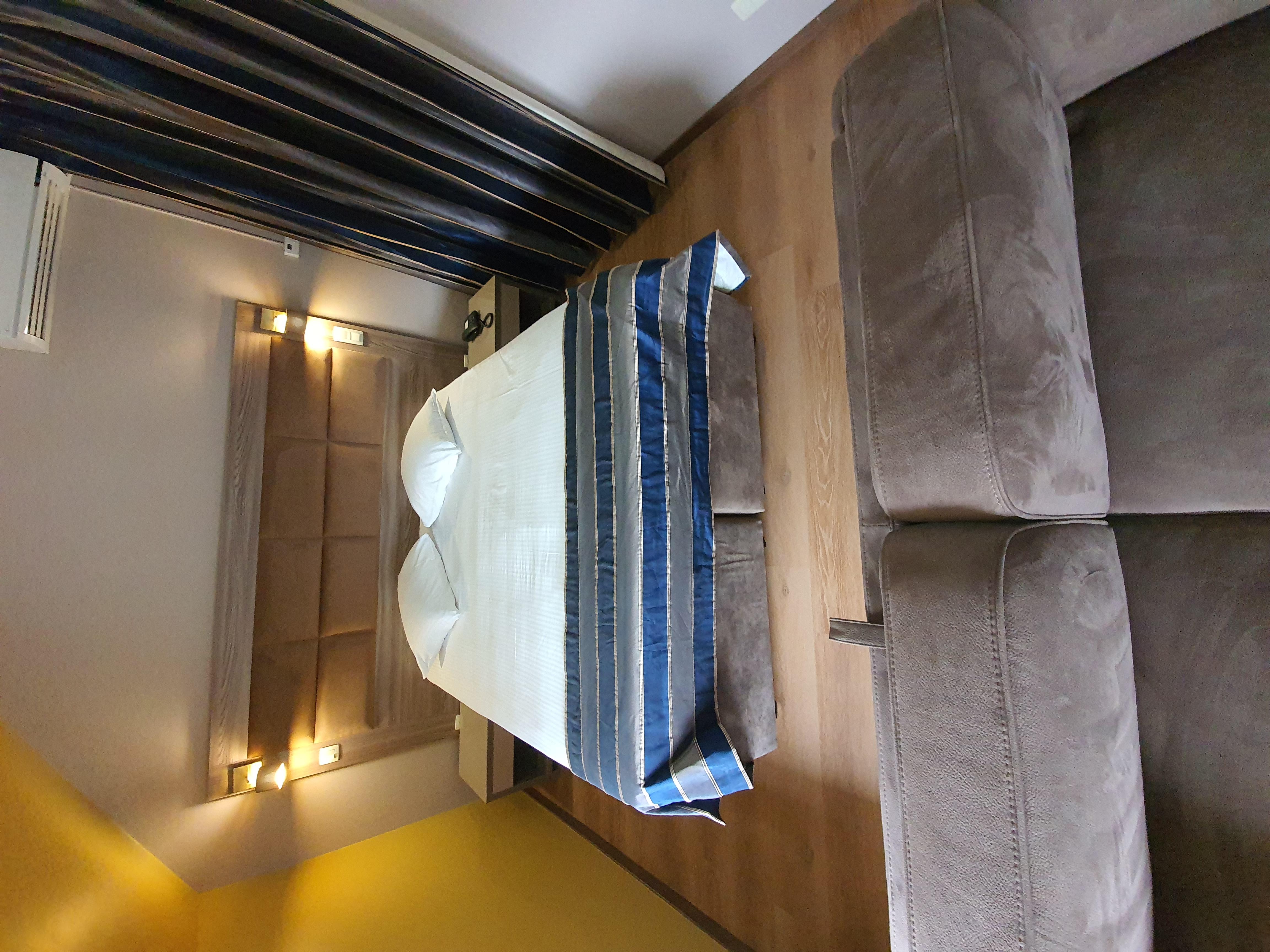 Hotel Midi-Zuid Saint-Gilles Ngoại thất bức ảnh