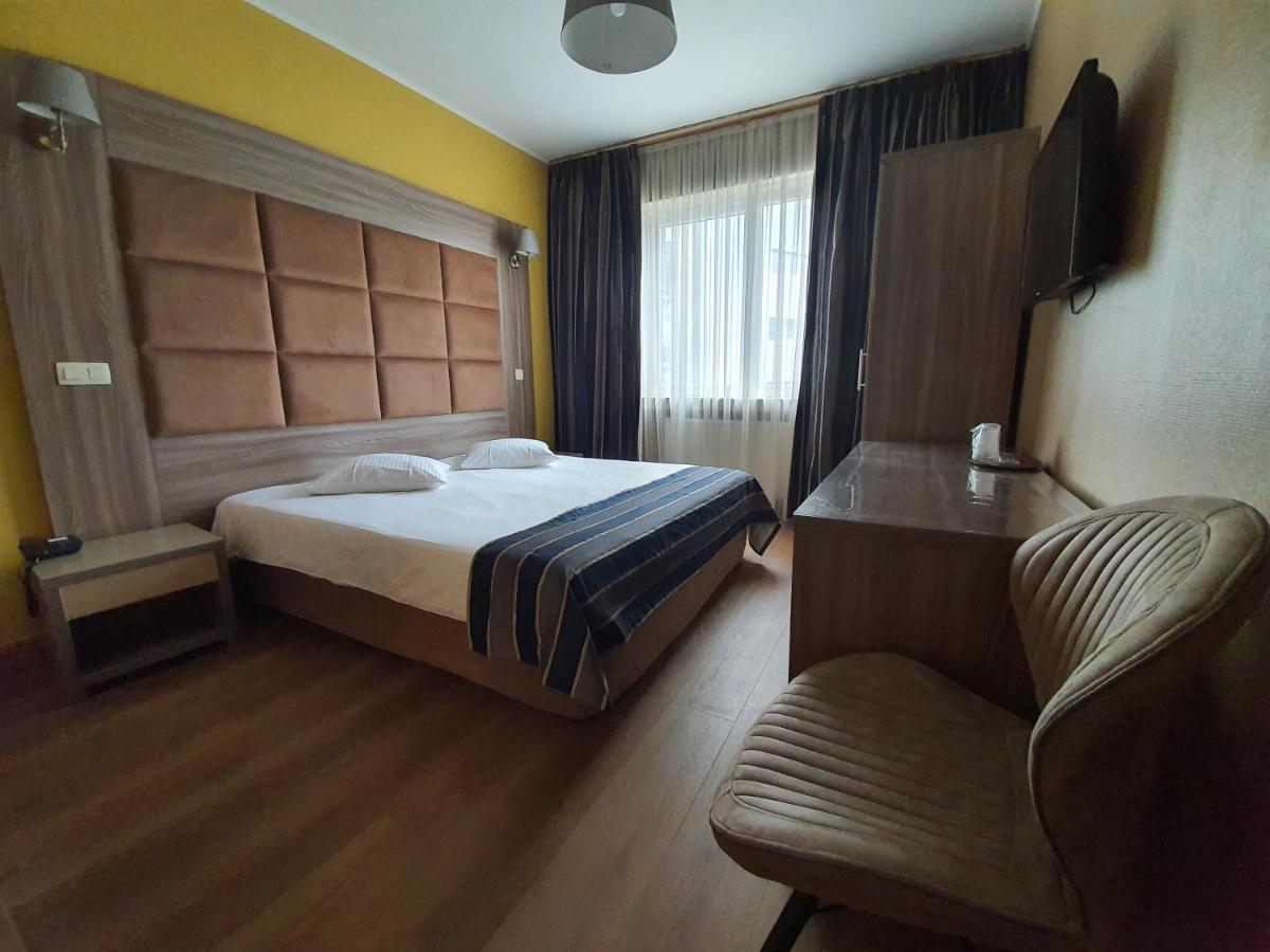 Hotel Midi-Zuid Saint-Gilles Ngoại thất bức ảnh